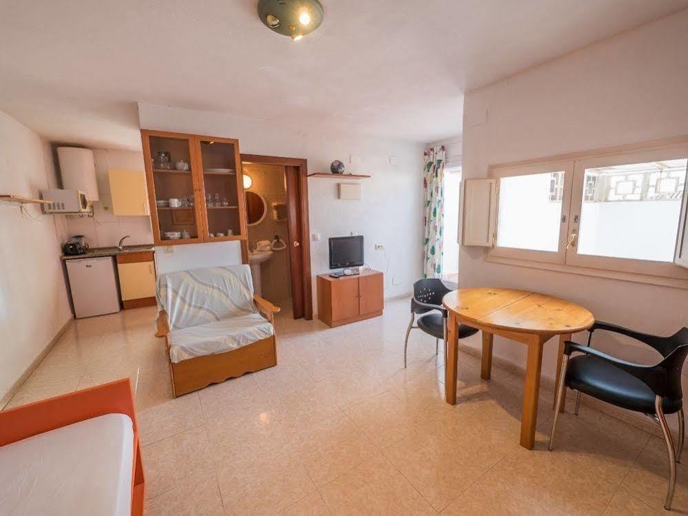 Apartament Agi Peater Center Roses Zewnętrze zdjęcie